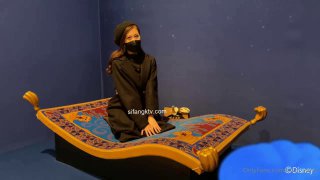 倒立口交沙发上操骑坐后入猛操，呻吟娇喘非常诱人